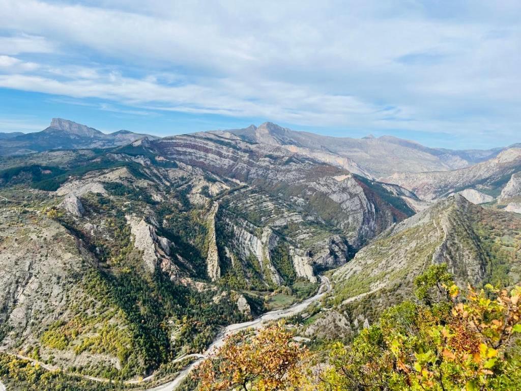 Les Glycines, Charmant Studio Au Calme Dans Batisse De Maitre Proche Du Centre Ville Parking Gratuit Digne-les-Bains Exteriér fotografie